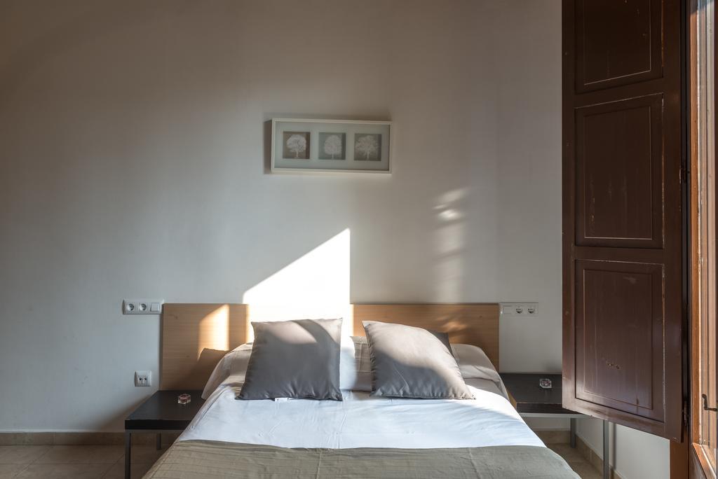 Apartments Hhb Barcelona Exterior photo