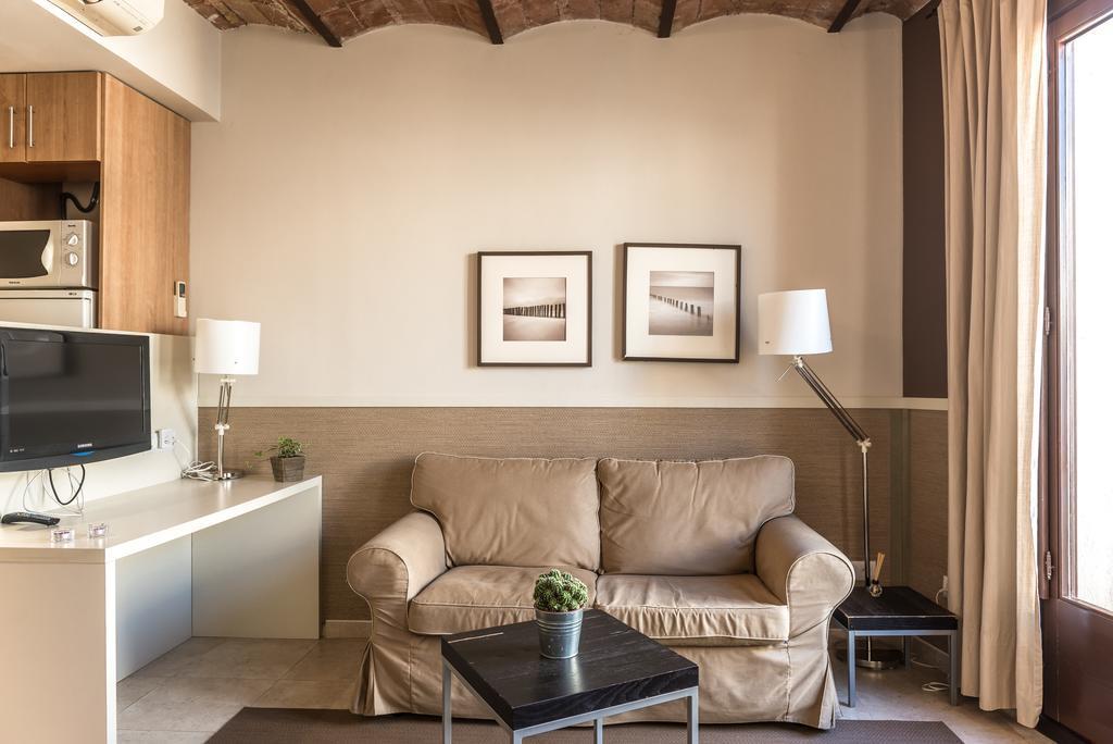 Apartments Hhb Barcelona Exterior photo