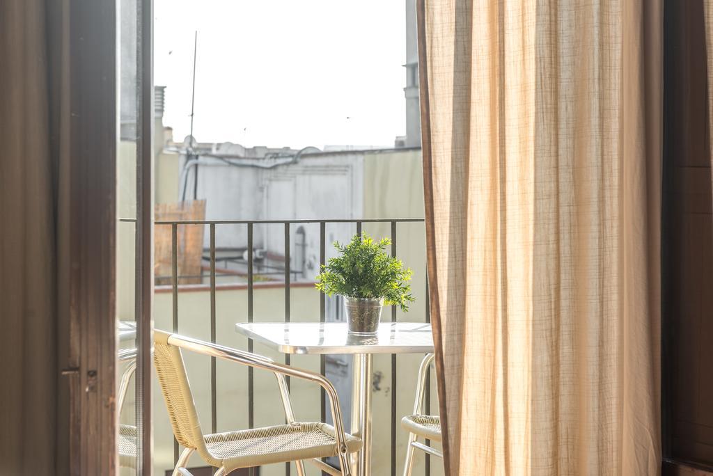 Apartments Hhb Barcelona Exterior photo